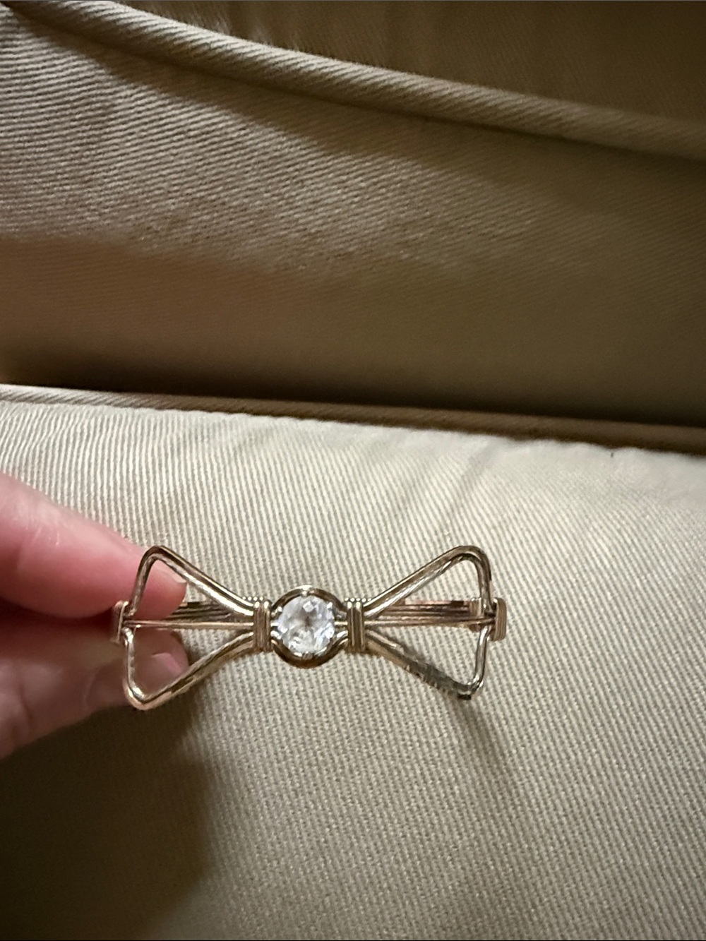 Ronaldo Gold Bow Crystal Accent Hair Barrette - Women Accessories